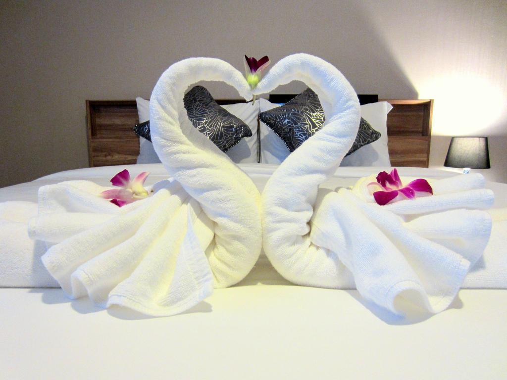 Life Grand Chiang Mai Hotell Exteriör bild
