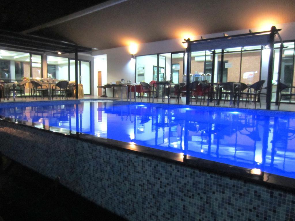 Life Grand Chiang Mai Hotell Exteriör bild