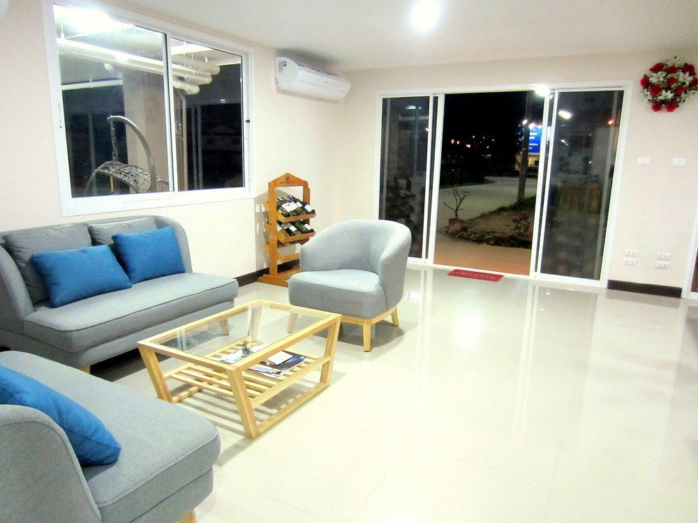 Life Grand Chiang Mai Hotell Exteriör bild