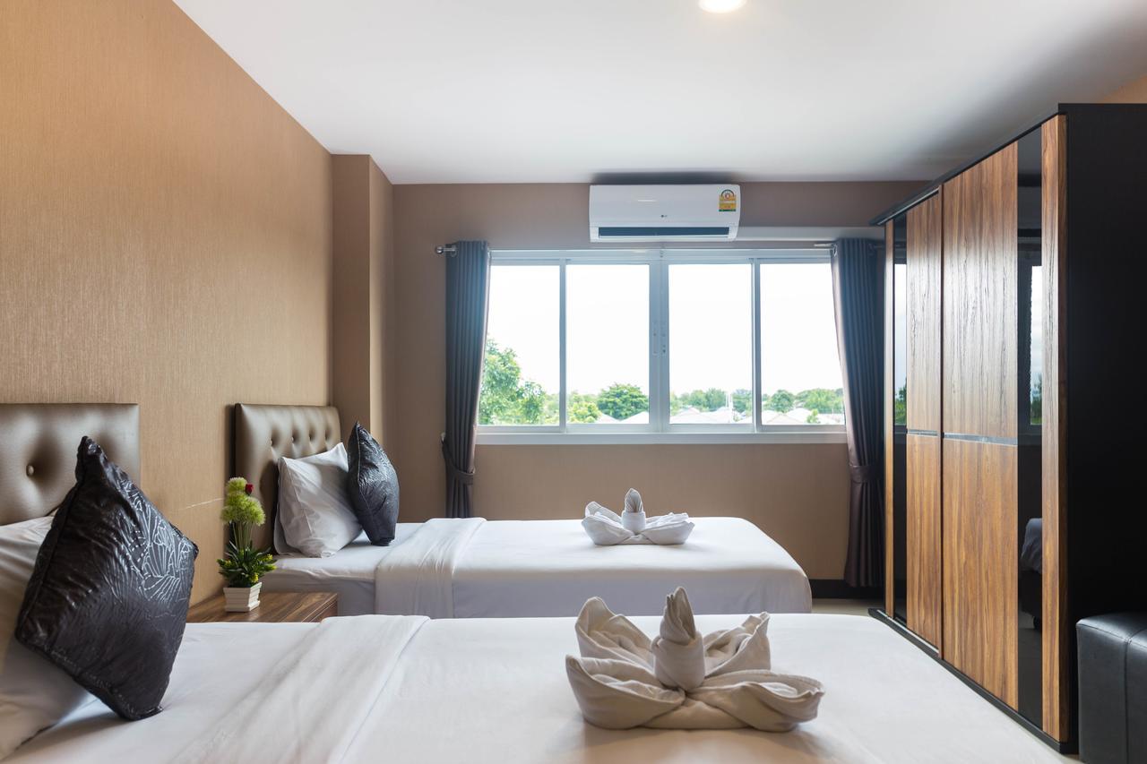Life Grand Chiang Mai Hotell Exteriör bild