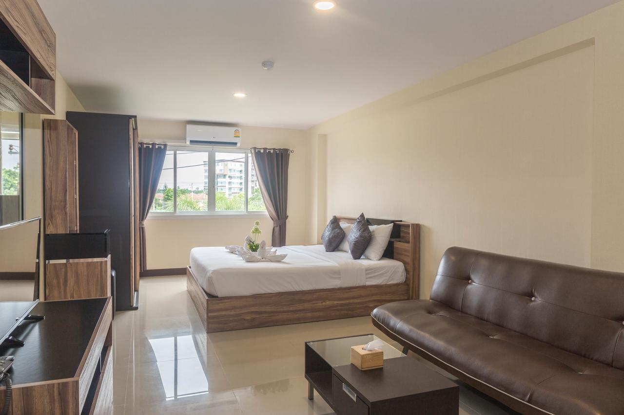 Life Grand Chiang Mai Hotell Exteriör bild