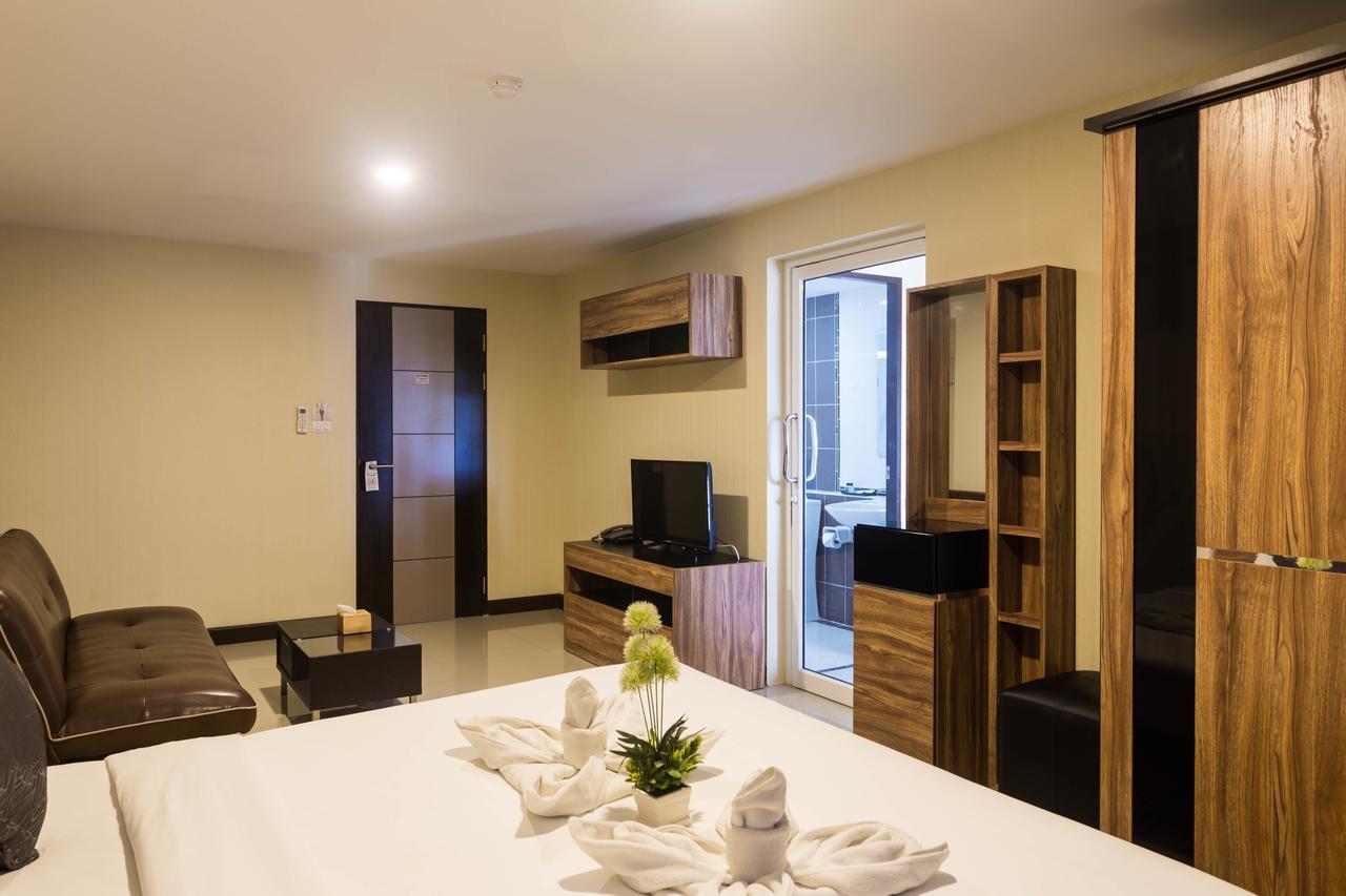 Life Grand Chiang Mai Hotell Exteriör bild
