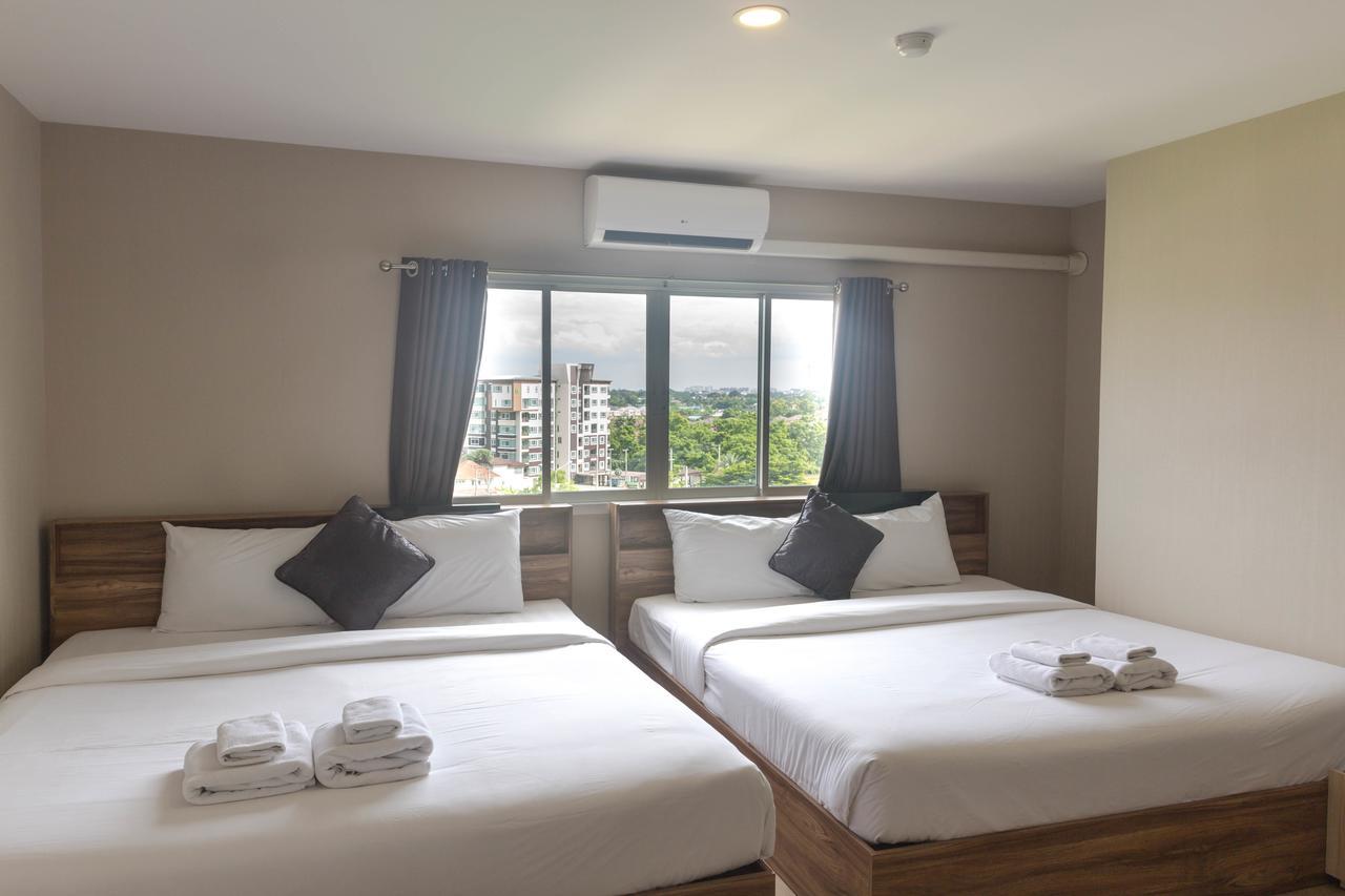 Life Grand Chiang Mai Hotell Exteriör bild