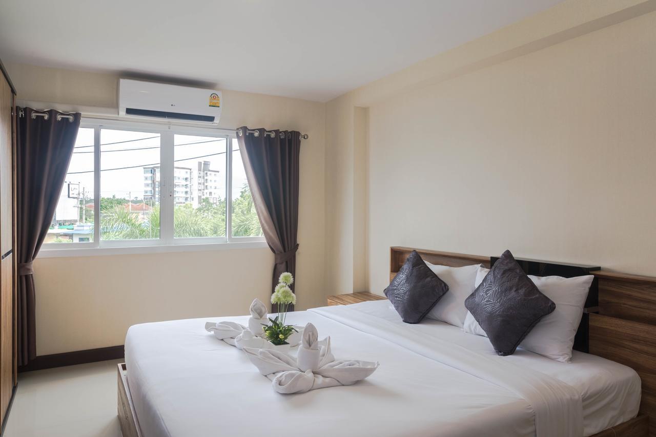 Life Grand Chiang Mai Hotell Exteriör bild