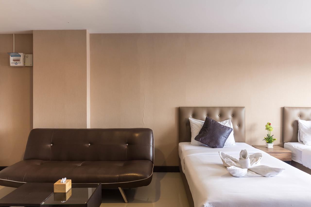 Life Grand Chiang Mai Hotell Exteriör bild