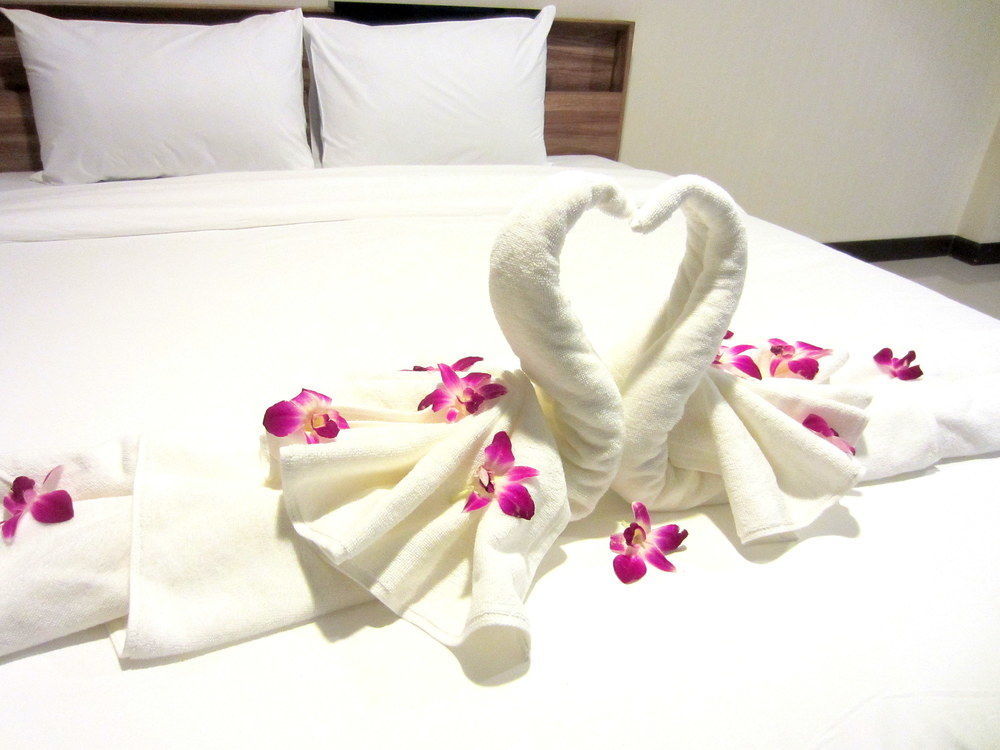 Life Grand Chiang Mai Hotell Exteriör bild